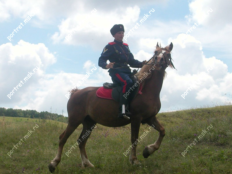 Печорин в погоне за верой. Печорин 2006 на коне. Казаки на конях с шашками. Казаки на лошадях с шашками. Казаки скачки на лошадях.